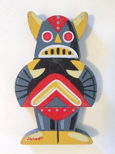 Janod chunky wooden magnet robot in gray assembled