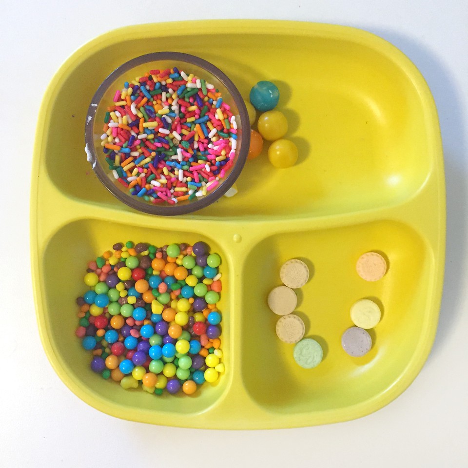 Divided Plates for&nbsp;Decorating