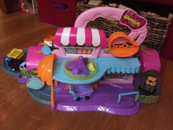 Hamsters in the House Zuru kids Super Market Doll House set with two houses attached and lots of cars and hamsters on the track