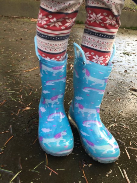 Girl wearing Norty light up rain boots