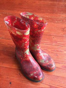Sloggers Womens Waterproof rain and gardening boots in red paisley pattern