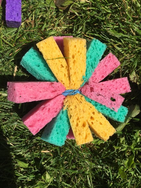 Sponge bomb made with rubber bands as alternative to water balloons