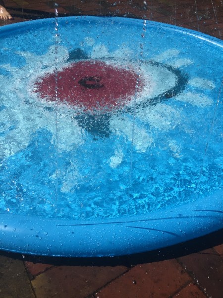Jasonwell 68 inch sprinkler play mat splash pad filled with water