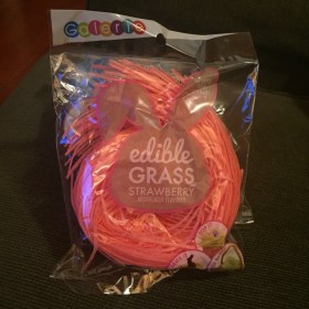 Edible Easter grass pack pink color strawberry flavor