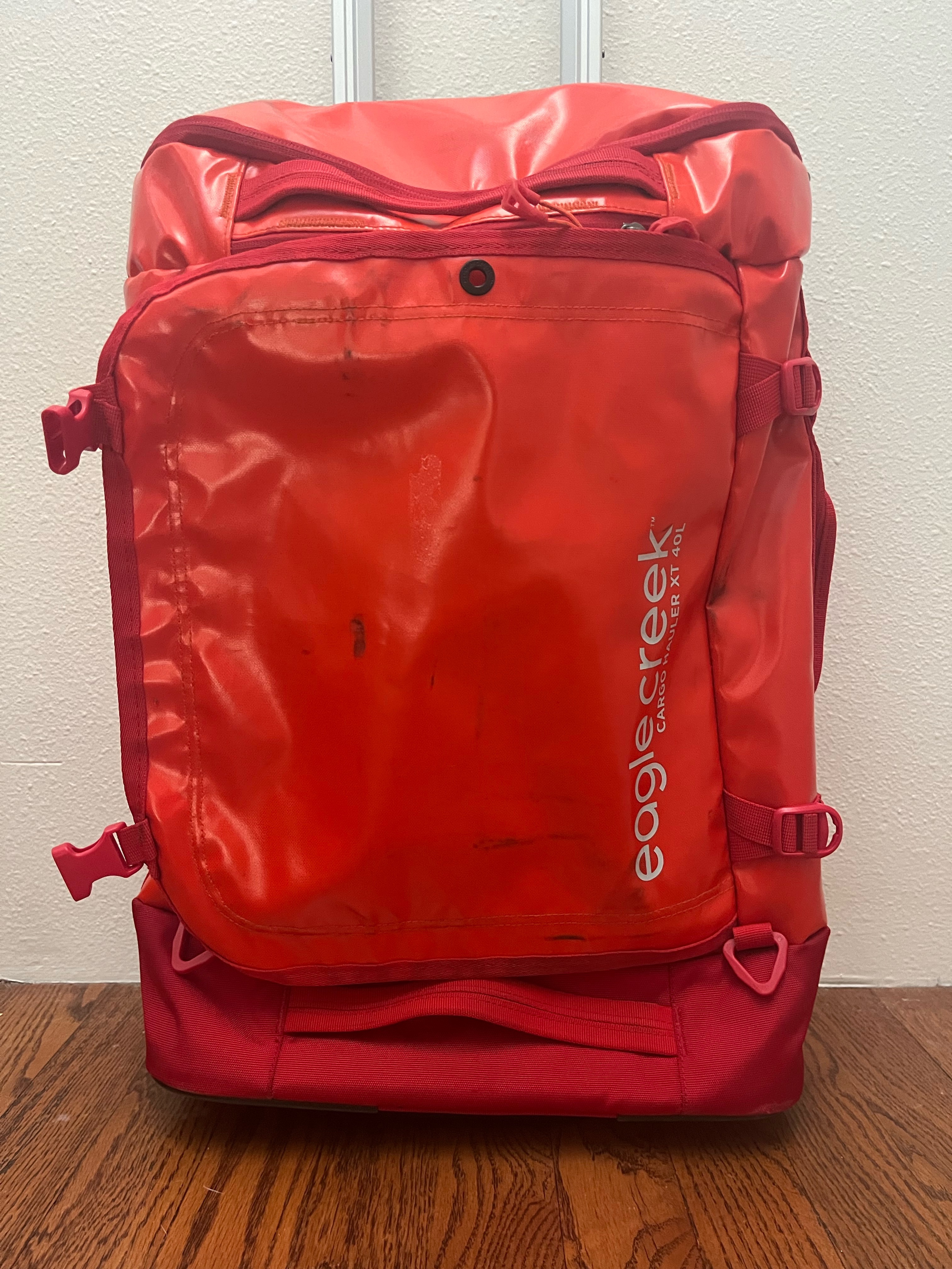 Eagle Creek Cargo Hauler Rolling Duffel suitcase 40L in