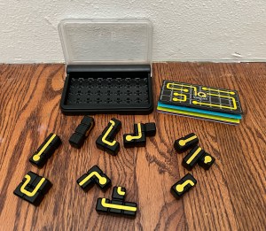 IQ Circuit logic puzzle game from SmartGames with pieces, case, and instruction and solution booklet