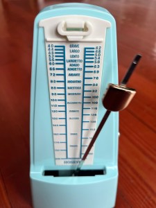 Hoseyin mechanical metronome in light blue