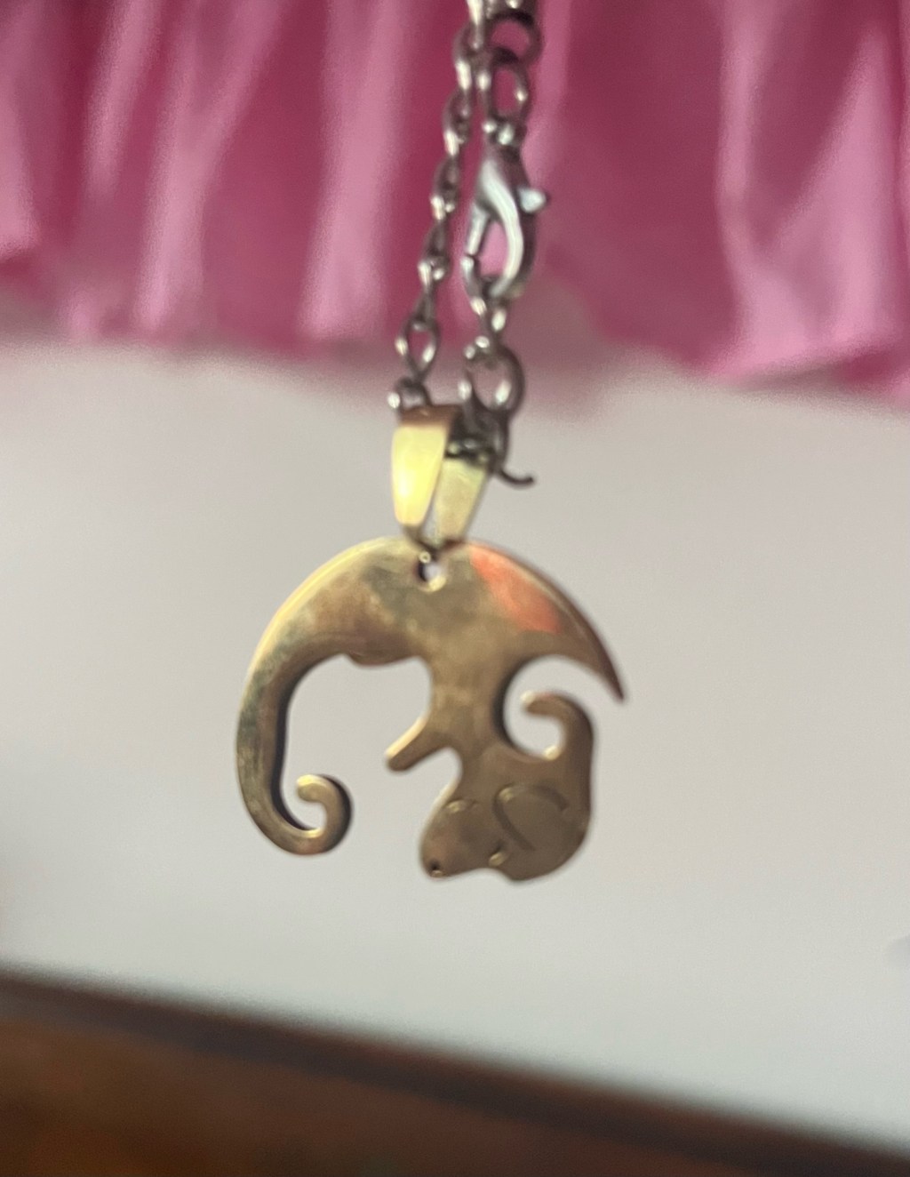 Keep Friends Close Even When Far Apart Thanks to This Jewelry