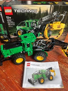 LEGO Technic John Deere 948L-II Skidder