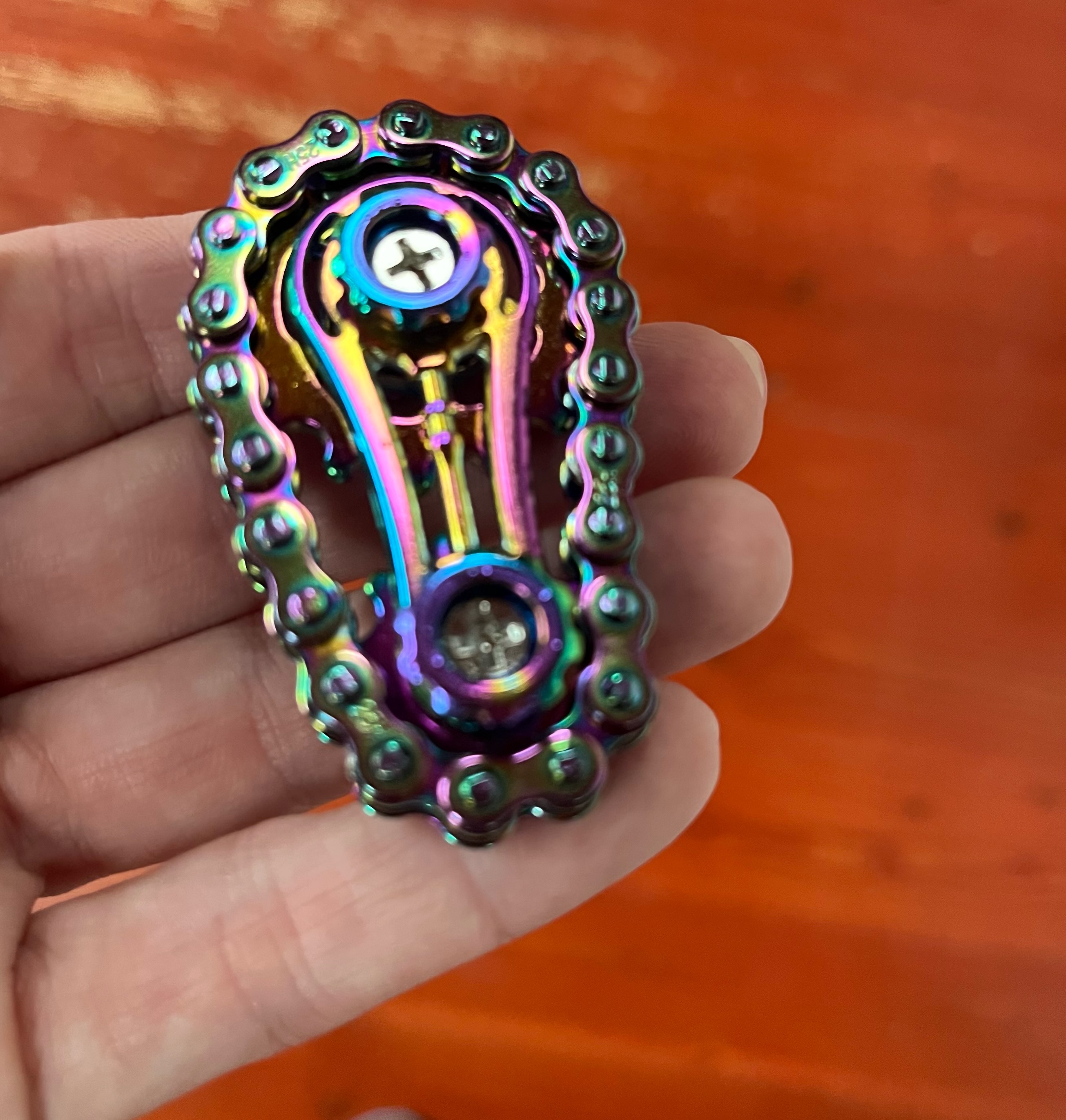 Sprocket Fidget Gear in iridescent