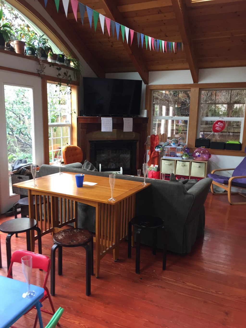 This Contemporary Convertible Table Serves Up Extra Space